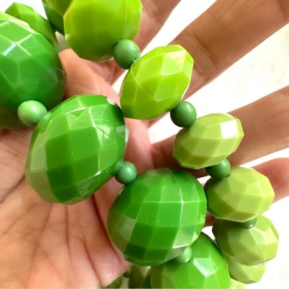 Garold Miller green beaded necklace and earrings set - Picture 8 of 11